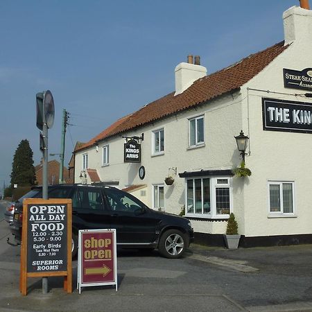 Отель Kings Arms Тирск Экстерьер фото