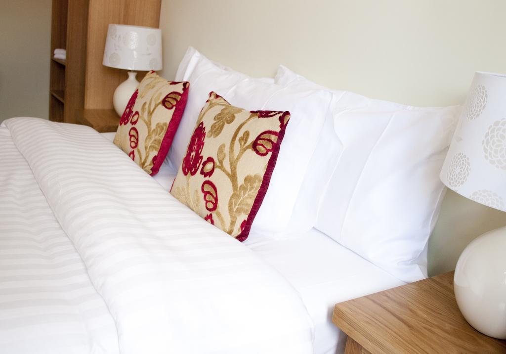 Отель Kings Arms Тирск Экстерьер фото