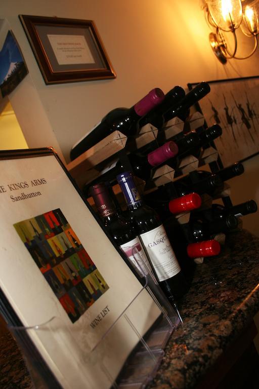 Отель Kings Arms Тирск Экстерьер фото